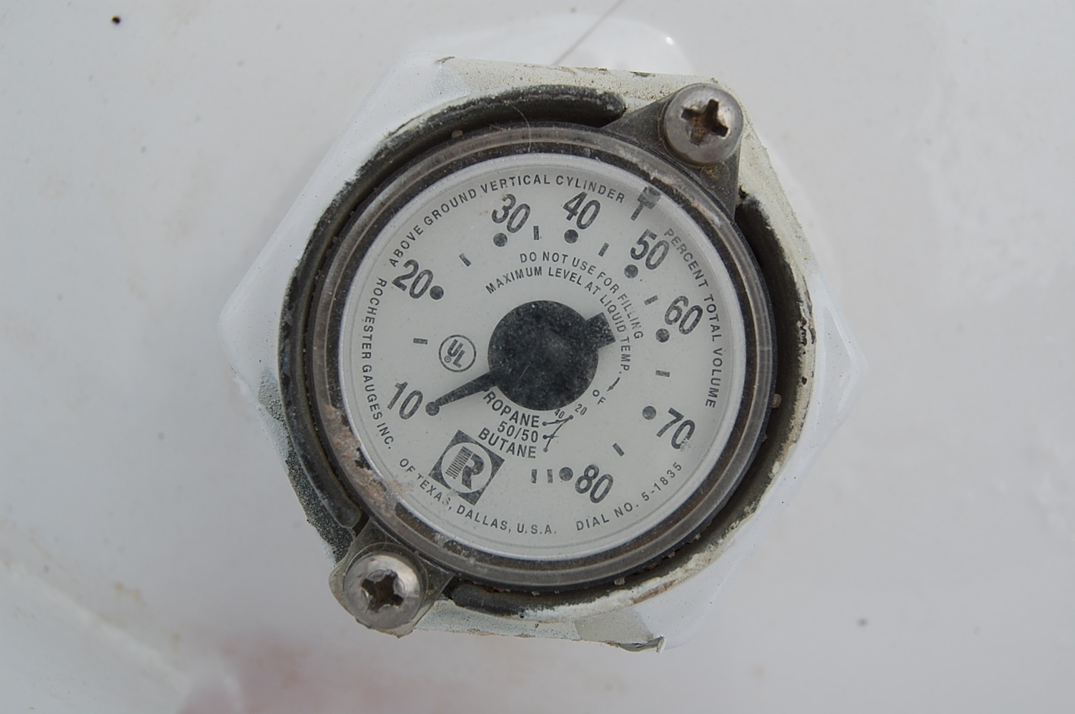 New 250 Gallon Vertical Propane Tank for Sale - Image 2