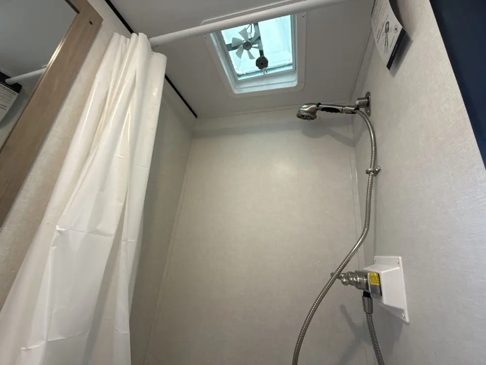 New 2026 Keystone Coleman 19R - Image 22