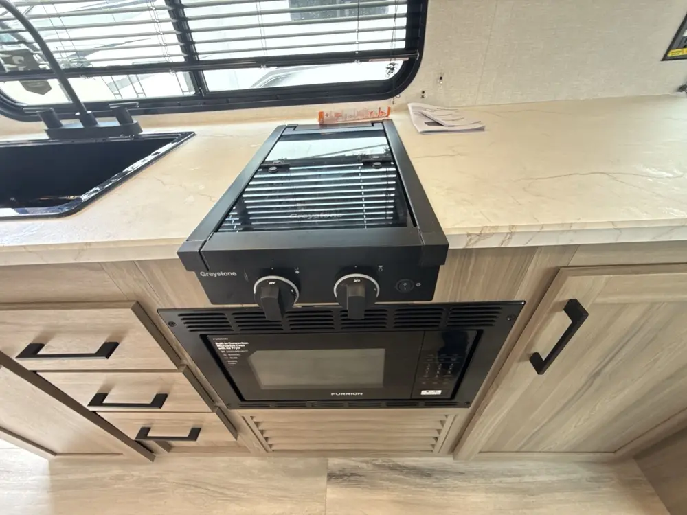 New 2026 Keystone Coleman 19R - Image 25